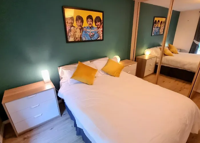 Cosy 2Br Modern Apt With Free Parking