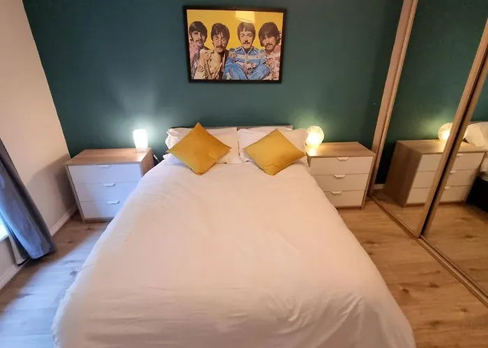 Cosy 2Br Modern Apt With Free Parking