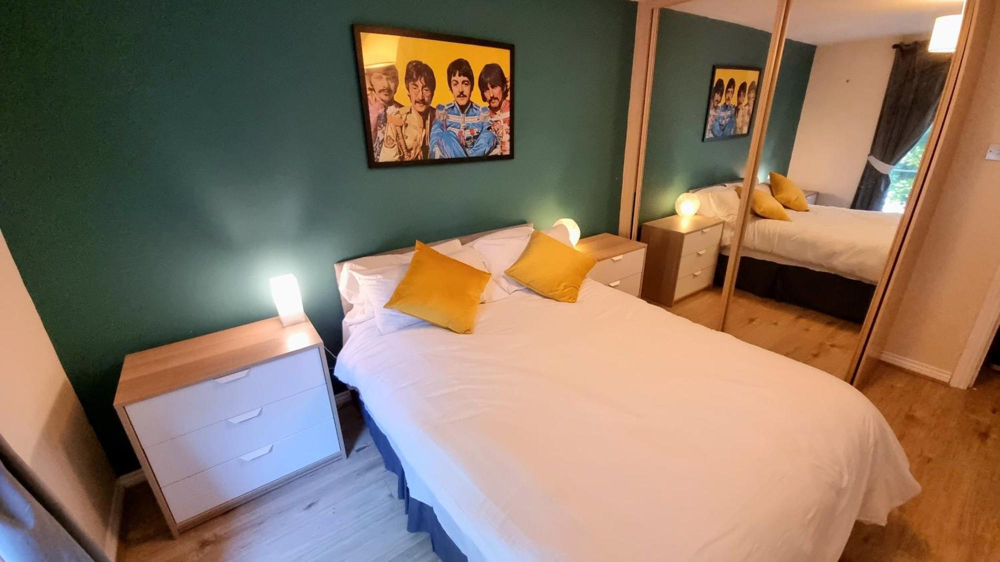Cosy 2br Modern With Free Parking Apartment