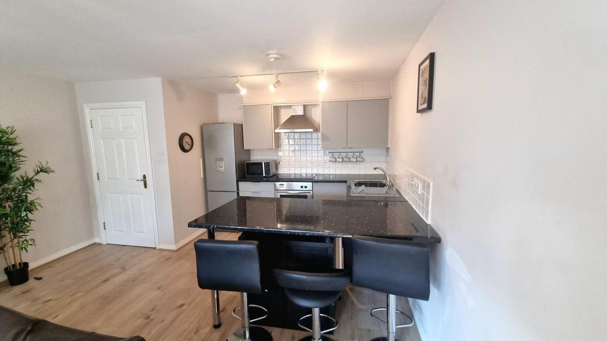 Apartment Cosy 2br Modern With Free Parking Liverpool