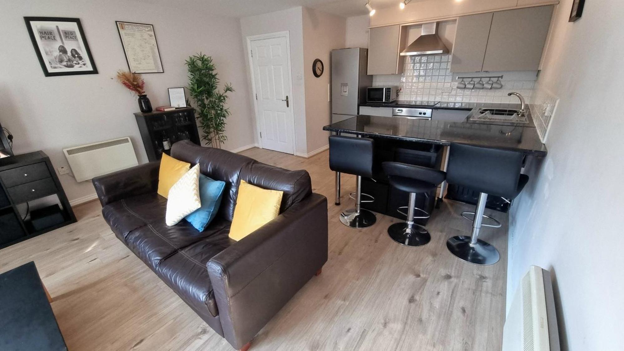 Apartment Cosy 2br Modern With Free Parking Liverpool